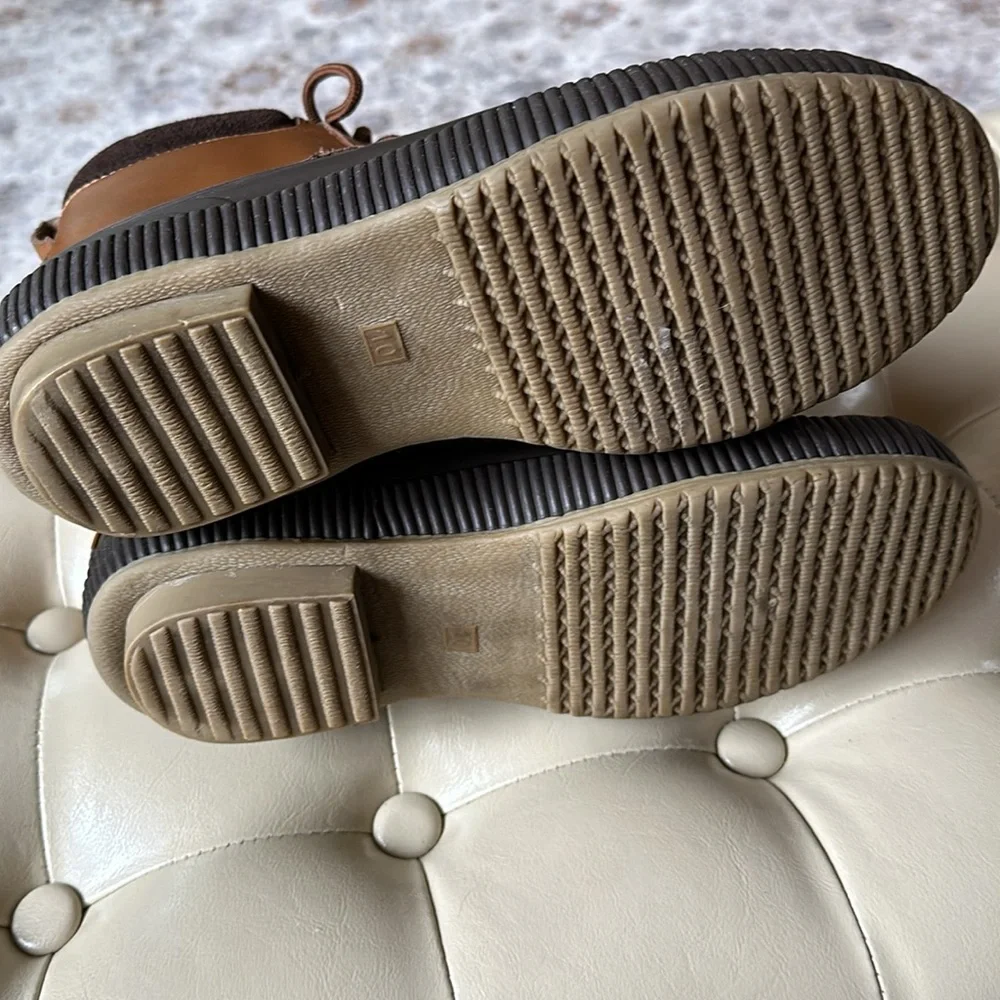 Tommy Hilfiger rain boots, size 10